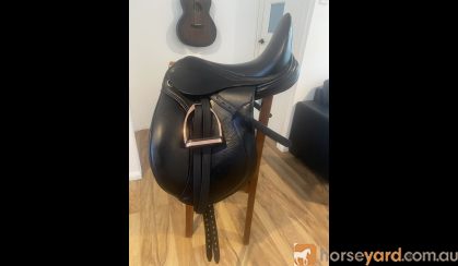 Dressage Saddle Peter Horobin Stride Free Kitzbühel 17